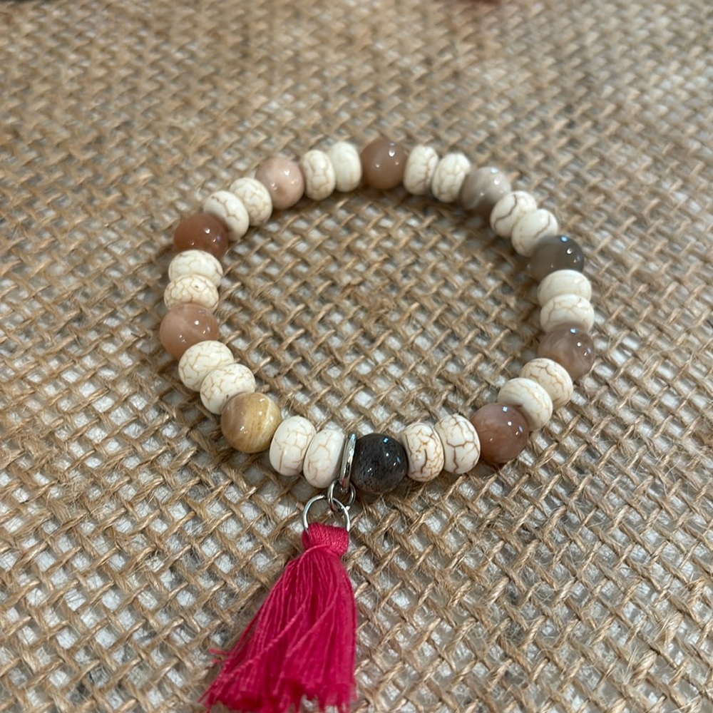 Sunstone and Howlite Bracelet